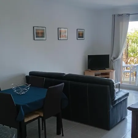 Avec Jardin Apartmán