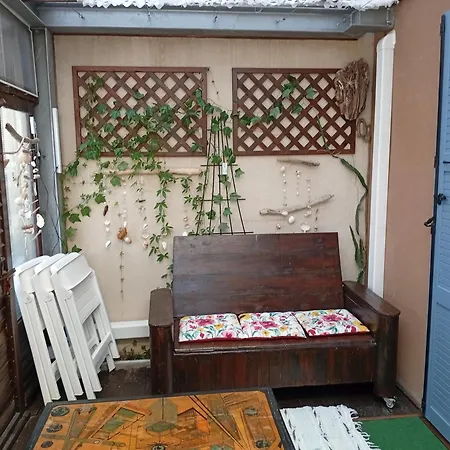 Avec Jardin Apartmán